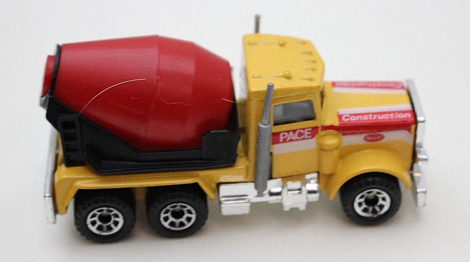Vintage Matchbox Die-Cast PACE Cement Truck Peterbilt Vehicle NICE - Image 2 of 4