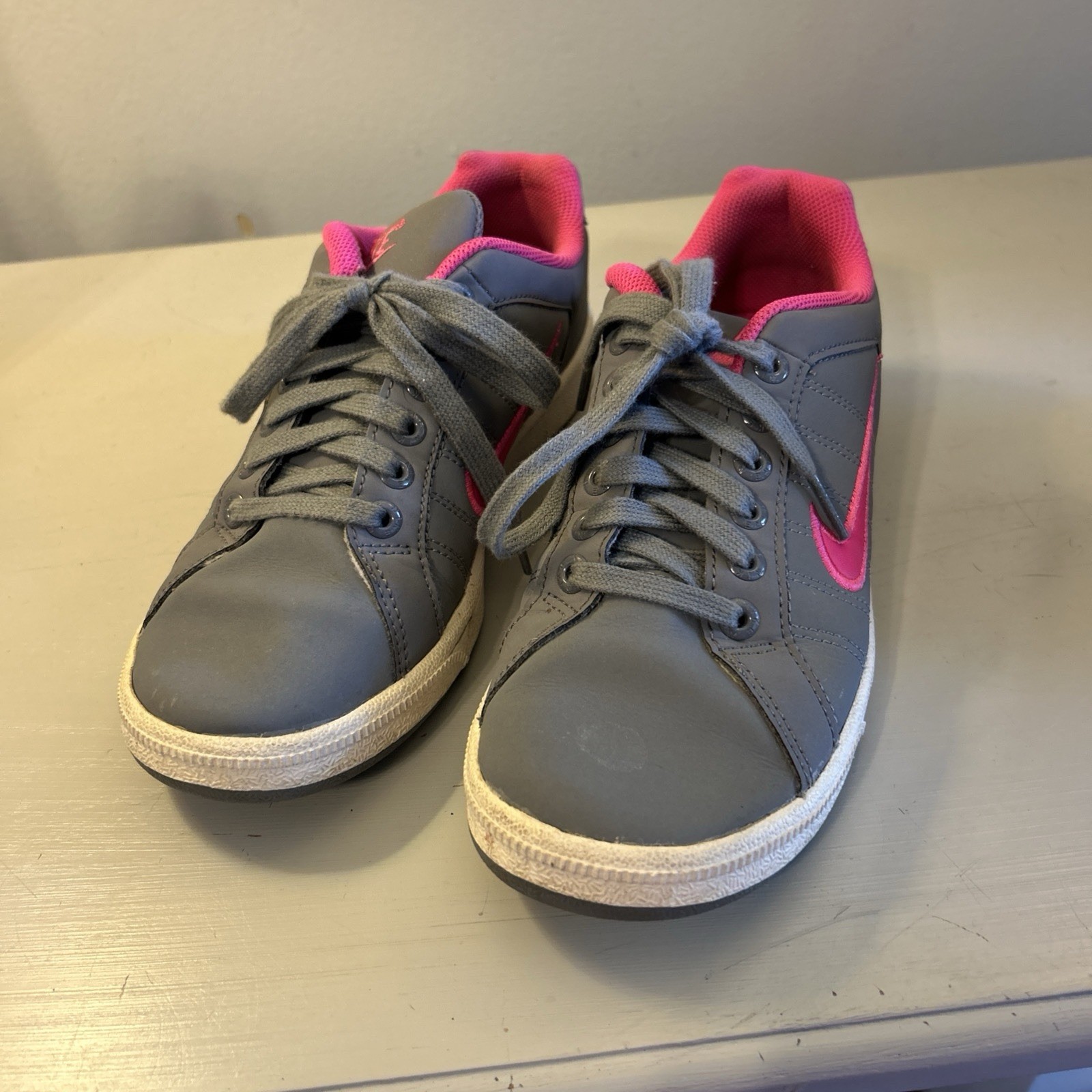 Sneakers Nike donna taglia 8 grigio e rosa