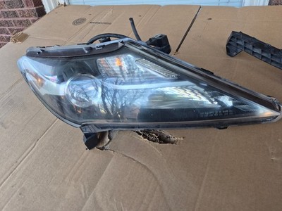 2010 - 2013  ACURA ZDX PASSENGER HID XENON HEADLIGHT