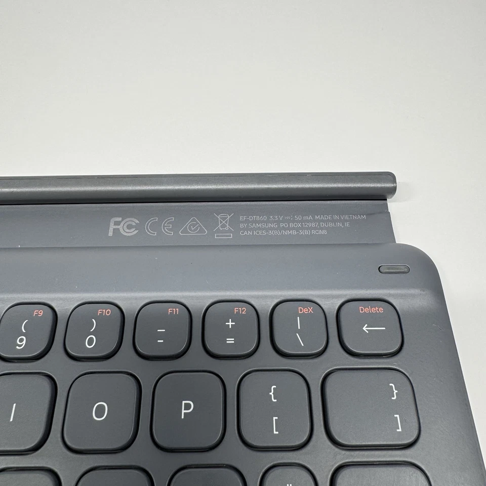 Teclado Samsung para Galaxy Tab S6 10.5 - Gris (solo teclado) Modelo DT860 Foto 2 de 4