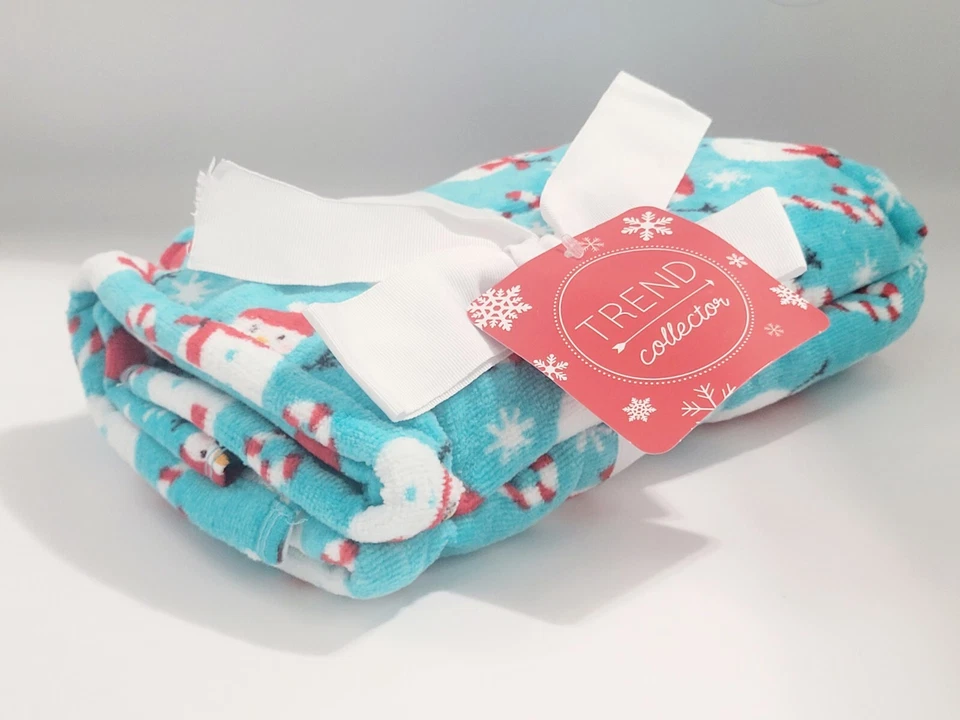 Paquete de tela de costura y artesanía precortada Create It 18"x30", gnomos navideños, Foto 2 de 4