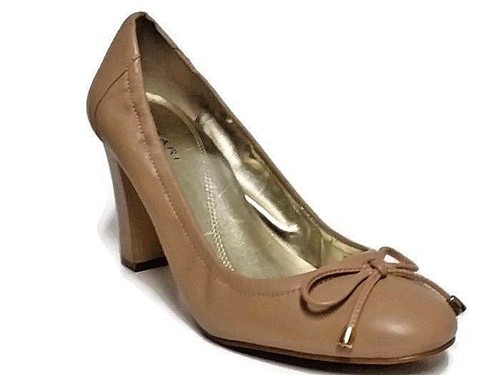 Tahari Livvy Women's Leather Nude Shoes 