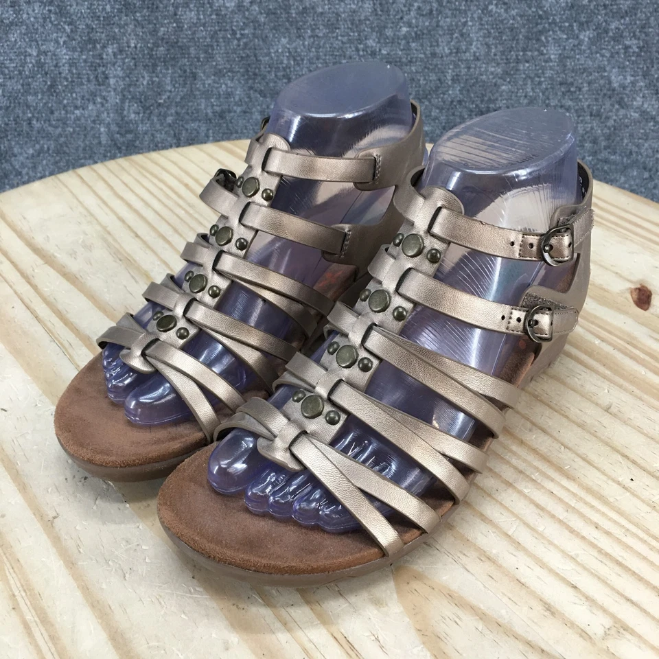 Sandalias Baretraps para mujer 7 M Hydee Gladiator doradas ajustables tacones de cuña Foto 3 de 4