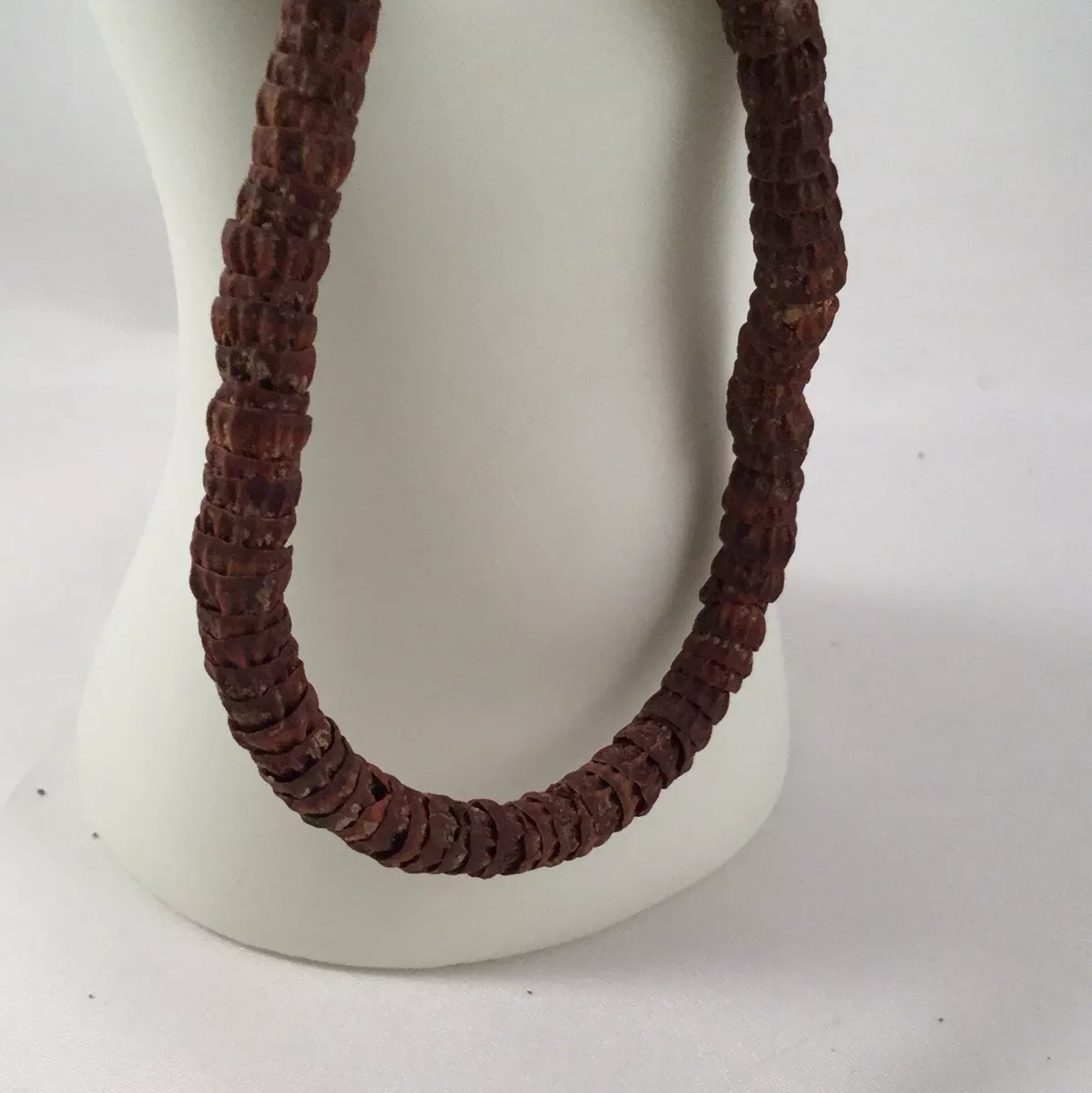 Aboriginal necklace shop