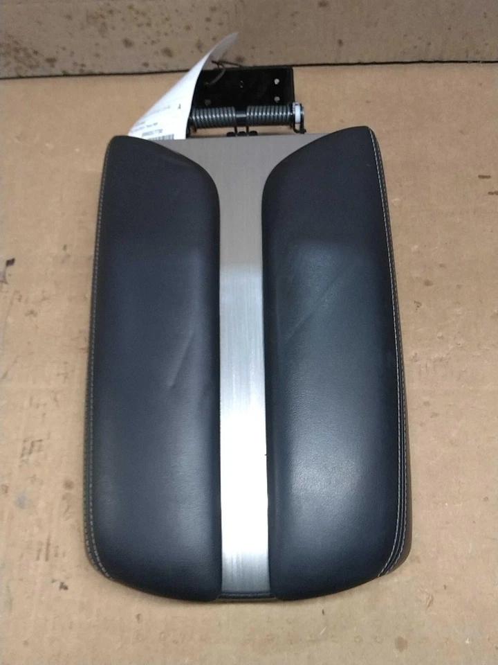 2015 Nissan Murano Center Console OEM Red 288769 101k Miles 4DR SUV - Image 2 of 4