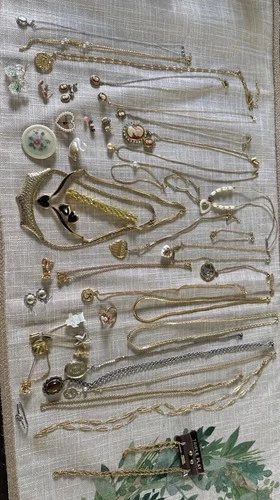 Vtg.Cameo  Jewelry Lot Hat Pins Brooches Earrings 40+Pcs. Gold Tone & 1 Sterling
