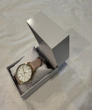 Nine West Women’s Quartz Watch Gold Tone White Dial Pink Leather Box