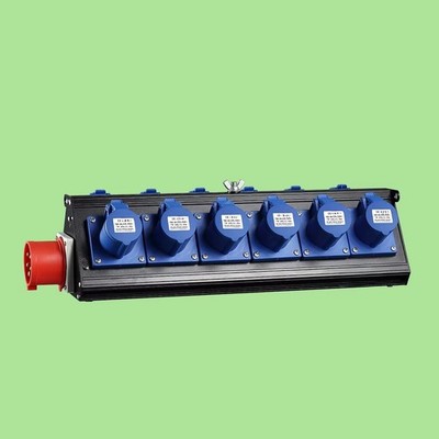 Professional-grade 32A CEE Outlets 3 Phase Power Distribution Box for Stage