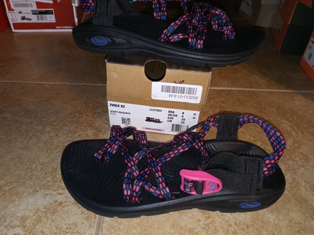 florentine beet chacos