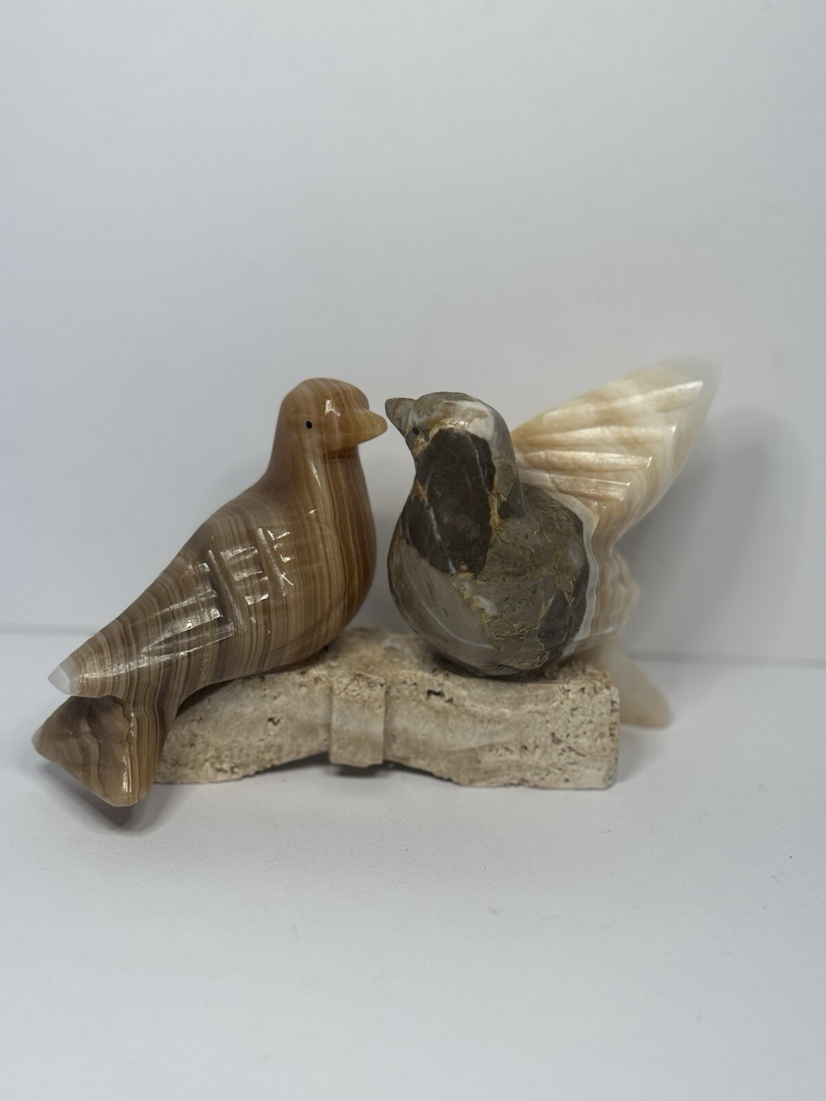 BIRDS Hand-Carved Solid ONYX Peace Doves SCULPTURE / STATUE /  White/Honey