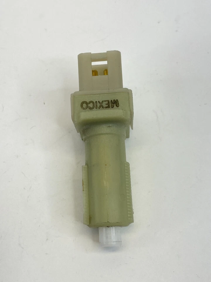 02 03 04 05 06 07 Interruptor de liberación de control de crucero A/T Saturn Vue 3,5 L 22681412 OEM Foto 3 de 4