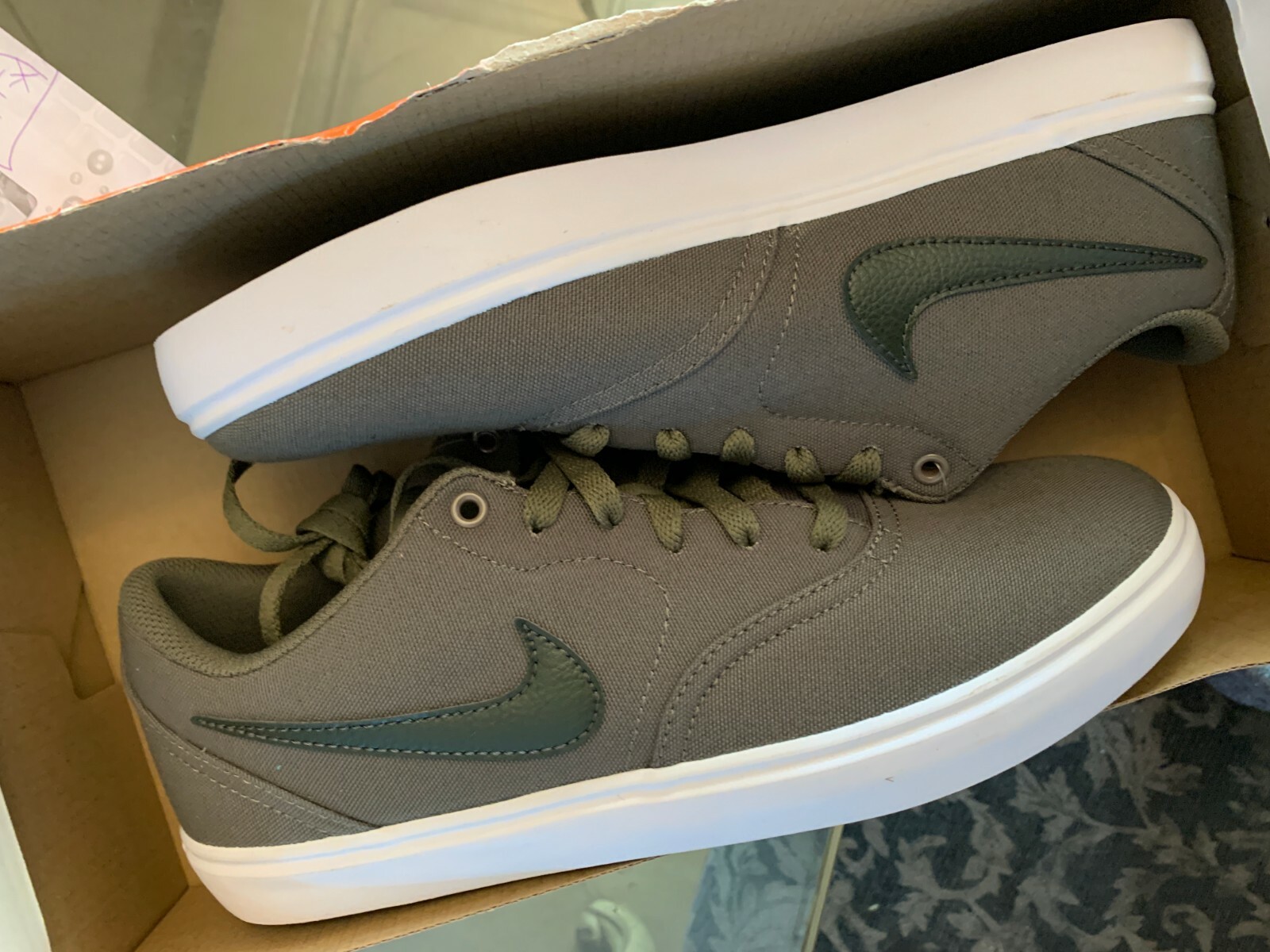 nike sb check solarsoft canvas