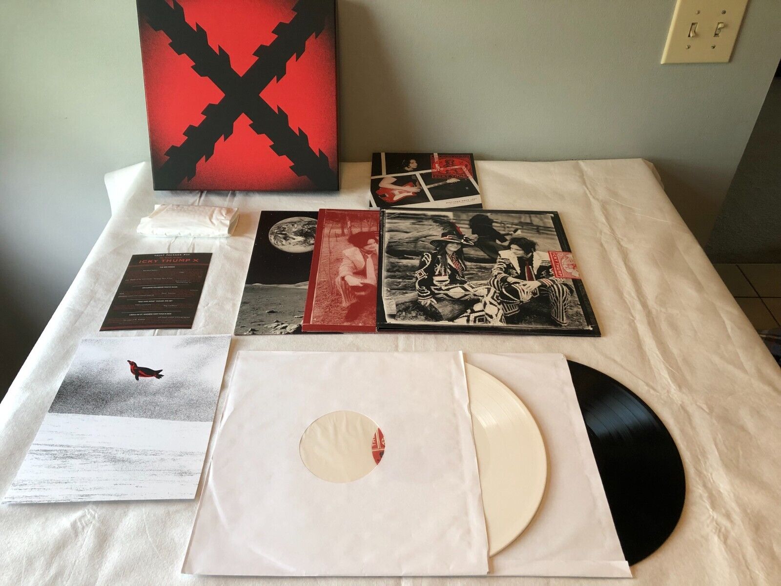 Third Man Records White Stripes Icky Thump Vault Package