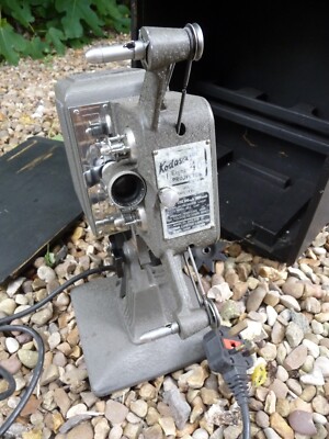 Projecteur Kodascope Eight-46 – Film Fixe – Vendu En L'état Pour Pièces Ou Déco