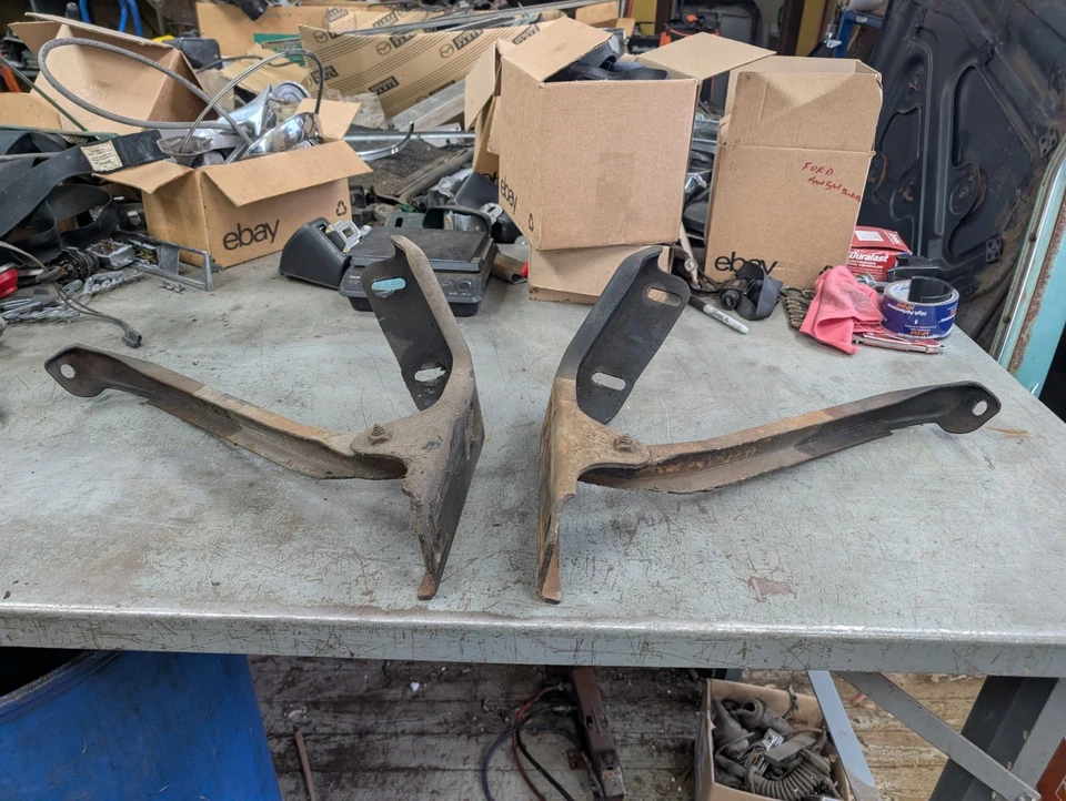 Juego de soportes de parachoques delanteros Electra Lesabre Wildcat 1968 Buick Foto 2 de 4