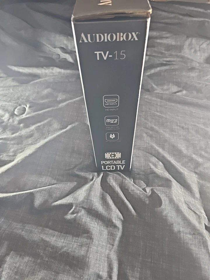 15.4 Full HD Audiobox Portable LCD TV with Remote Control - Image 4 of 4