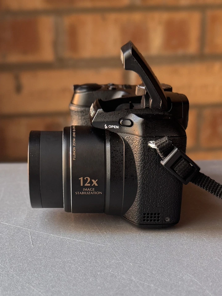 Fujifilm FinePix S1500, photo 2 of 5