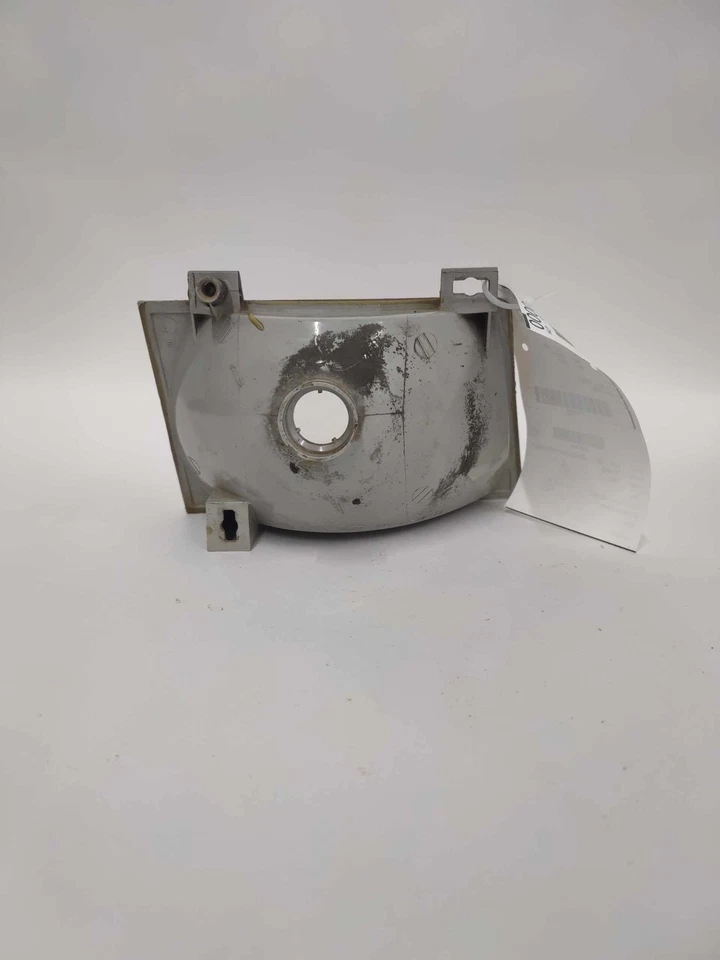 1986-87 Ford Tempo Left Headlight Assembly - Image 3 of 4