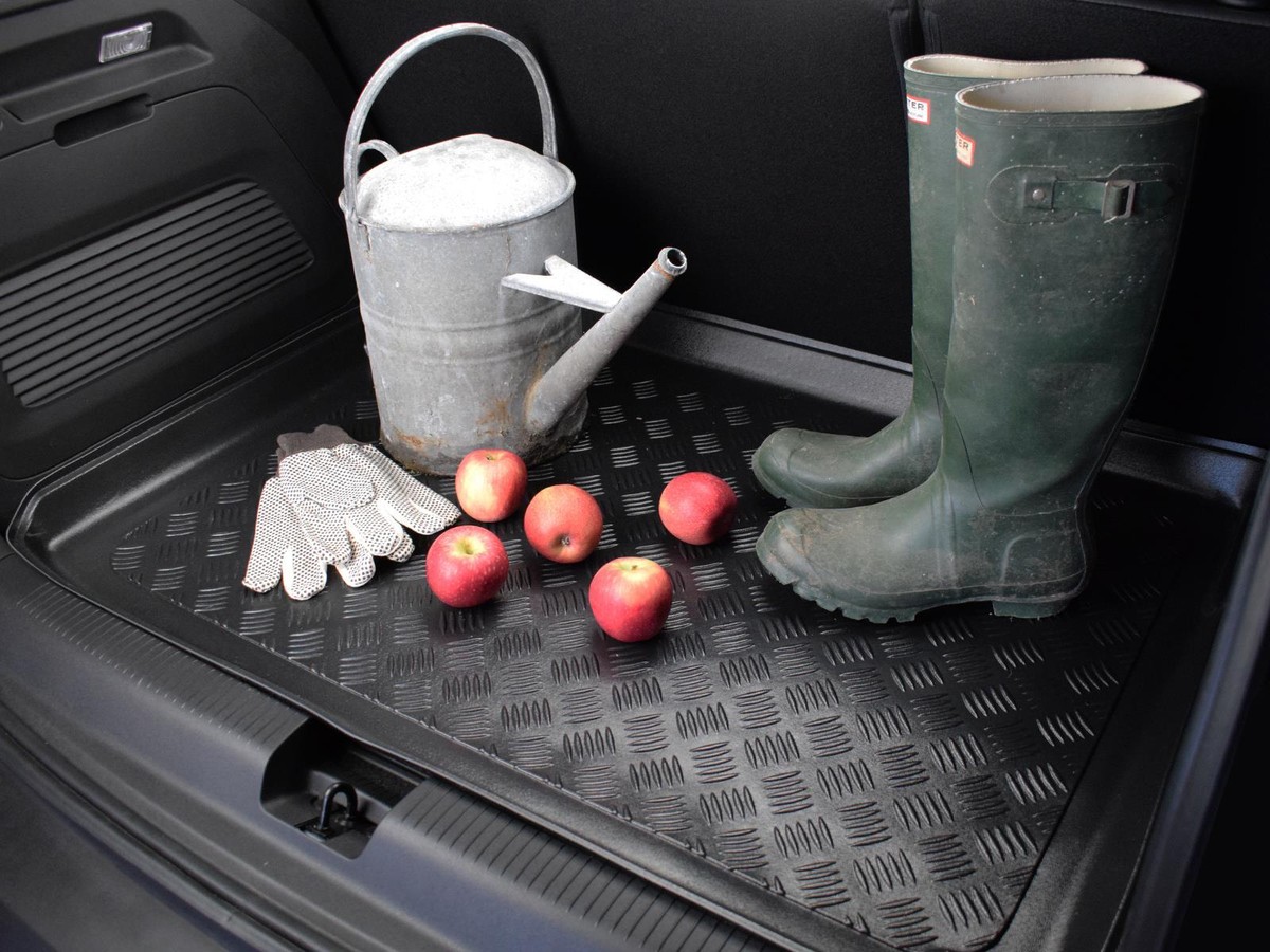 J&J AUTOMOTIVE | Boot Liner, Boot Mat Fits Q2 2016-up, Water Resistant, Pet Friendly Equipment, Anti Slip, Raised Edges, Tailored Fit, Easy To Roll - View #4
