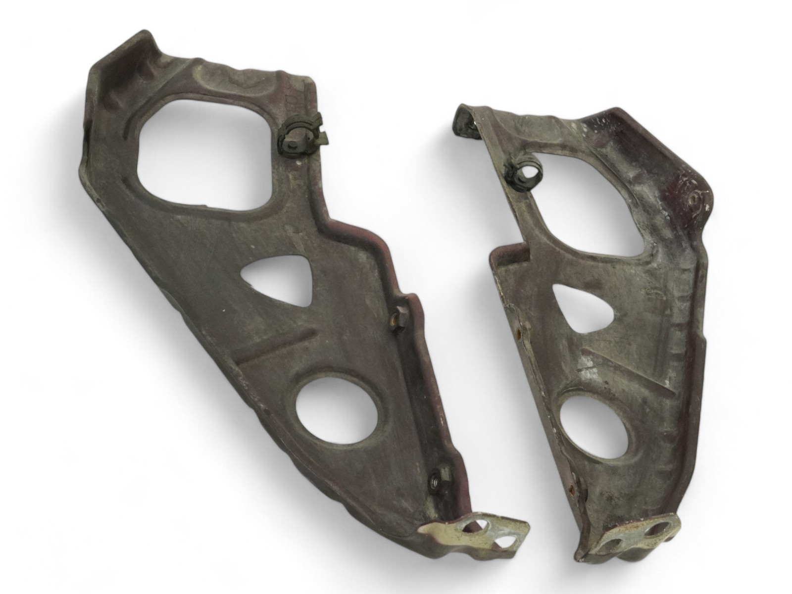 Maserati Quattroporte 2003-2012 Right Fender mounting support