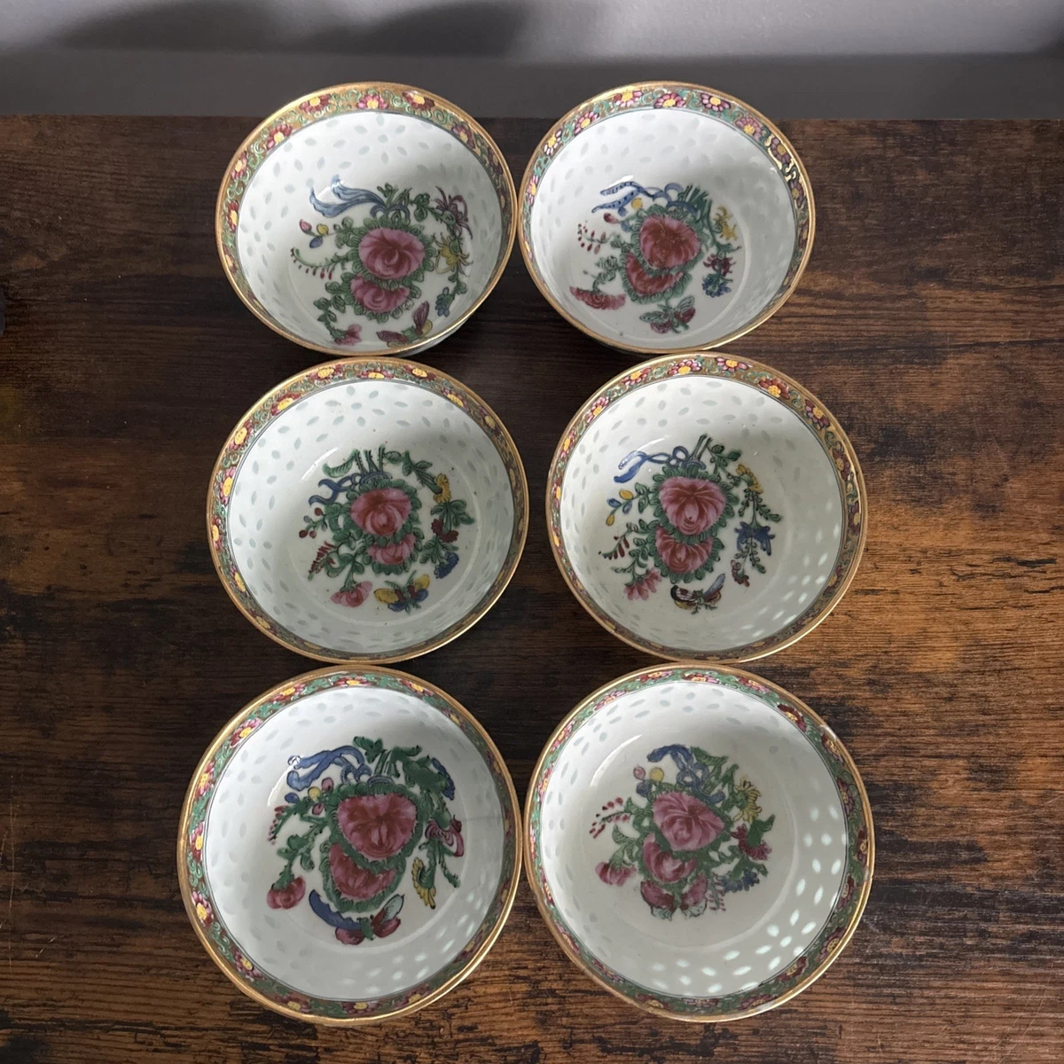 中国清朝の花模様の陶器製茶碗 中国清朝の花柄陶器茶碗 中国清時代染付