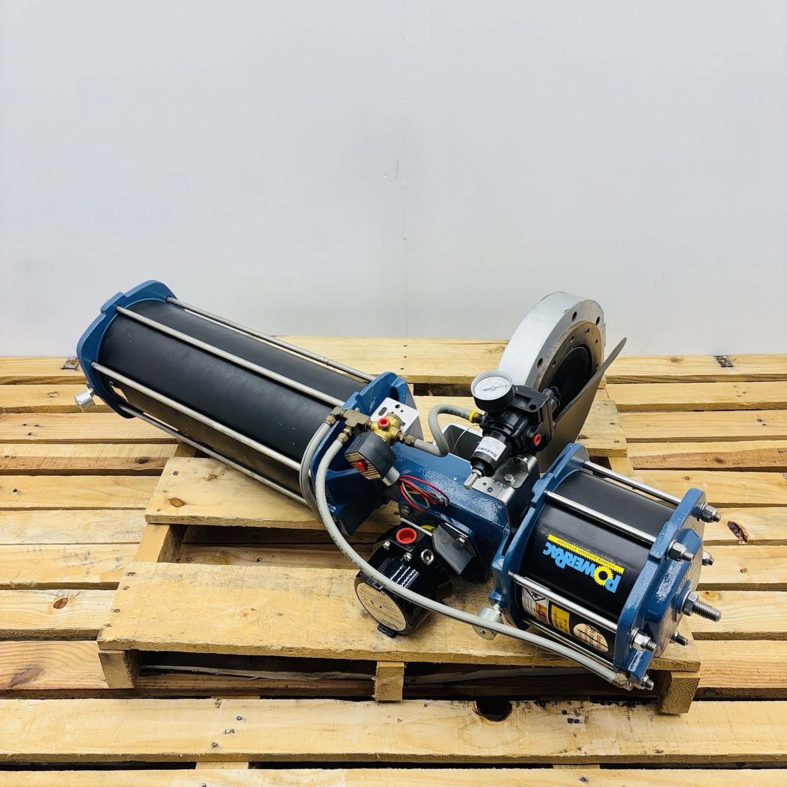 DeZURIK 8" 150# BHP 316 SS Butterfly Valve with Actuator & Controls