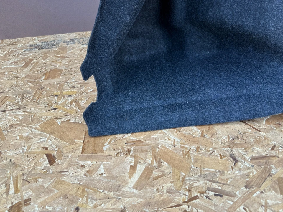 CONJUNTO DE TAPETE FORRO CARPETE MOTORISTA ESQUERDO FORD MUSTANG GT 2015-2023 FABRICANTE DE EQUIPAMENTO ORIGINAL - Imagem 2 de 4