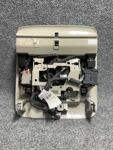 2015-2018 Cadillac Escalade ๐ ๏ธ Front Roof Overhead Console 241-02574 - Picture 2 of 12