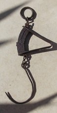 ANCIENNE BALANCE EN FER  CROCHET A SUSPENDRE CROCHET DE MARCHE BOUCHER