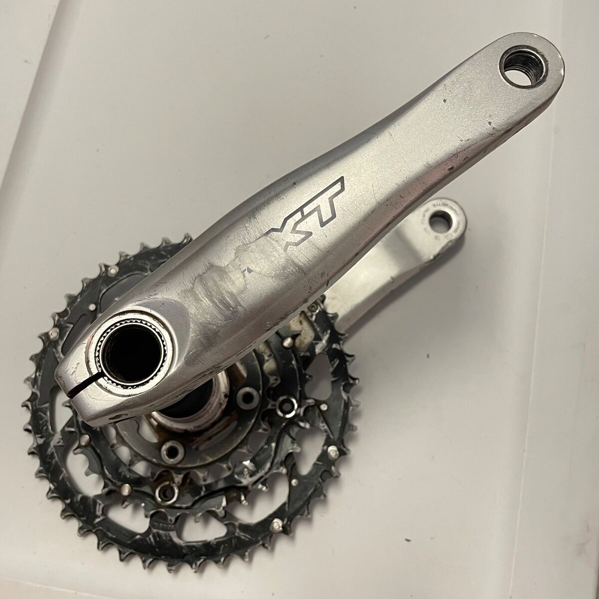 Shimano Deore XT FC-M760 3x 9s Mountain Bike Crankset 175mm Shimano Deore XT FC-M760 3x 9s Mountain Bike Crankset 175mm
