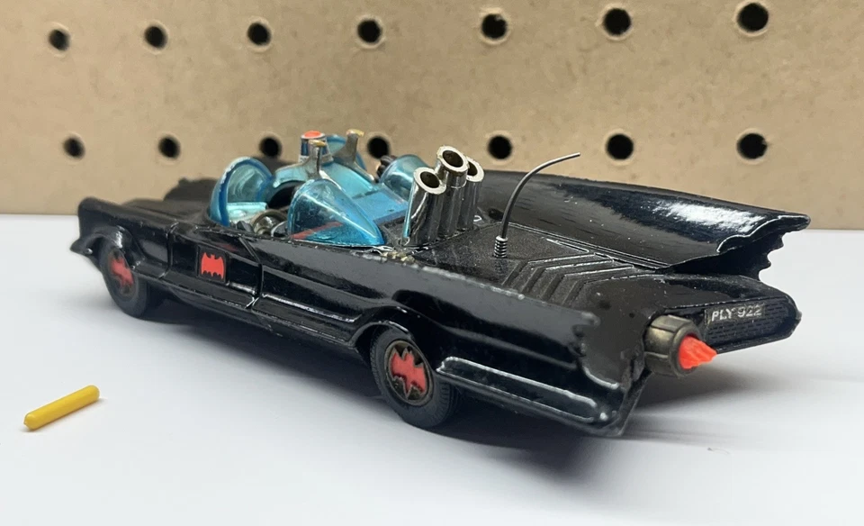Vintage Corgi 267 Batman Batmobile 1st Issue #403 Matching Figures - Image 3 of 4