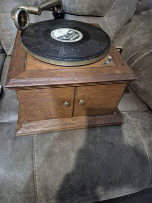 Antique Victor Talking Machine VV-VI Tabletop Phonograph W/Victrola No. 2 -Works