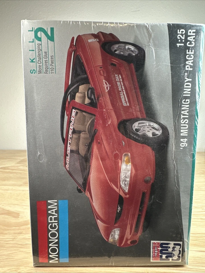 Nuevo de Lote Antiguo Monograma Escala 1/25 1994 Mustang Indy Pace Car Modelo Coche Kit Nuevo Foto 2 de 4