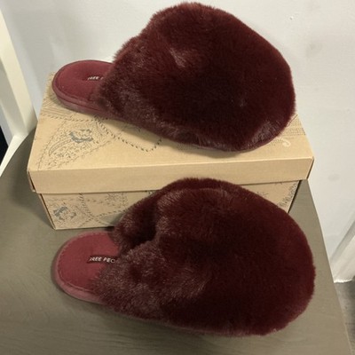 Free People Snowball Slippers Size 8 Burgundy Faux Fur Slip On Flat Mules