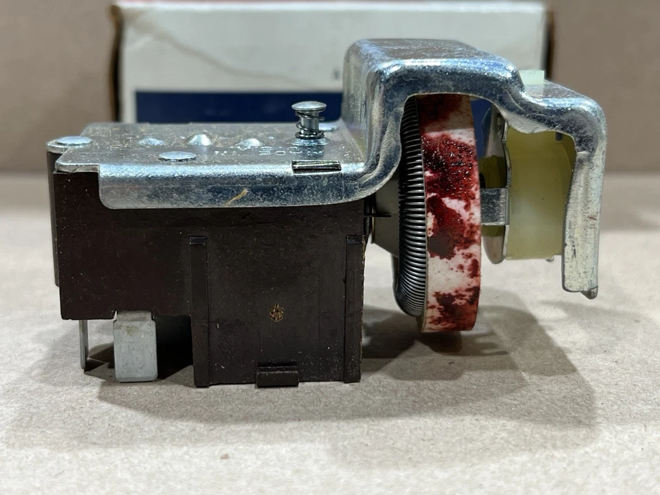 Genuine GM Delco 1972670 #C1507 Headlight Switch Jeep XJ Wrangler New old Stock - image 4 of 4