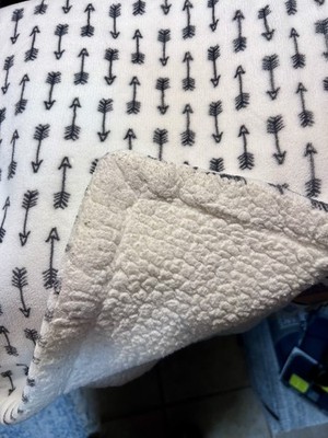 PAPIER & CHAUD Plush Sherpa Baby Blanket Lovey Black and White Arrow Design Soft