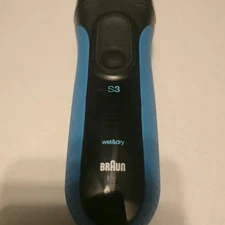 Braun 3040s Series 3 ProSkin Wet Dry Electric Shaver