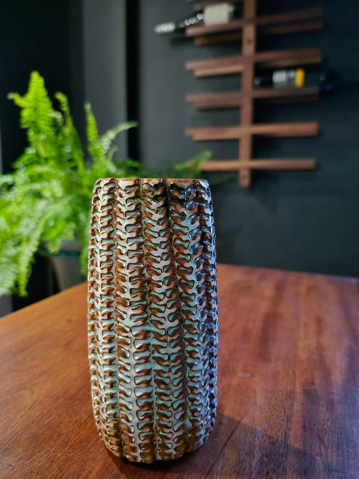 POOLE POTTERY Guy Sydenham Textured Organic Seed Pod/Corn Vase 13cm - Image 4 of 4