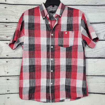 Ocean Current Men s Button Up Shirt Medium Red Black Plaid Short Sleeve 100% Cot