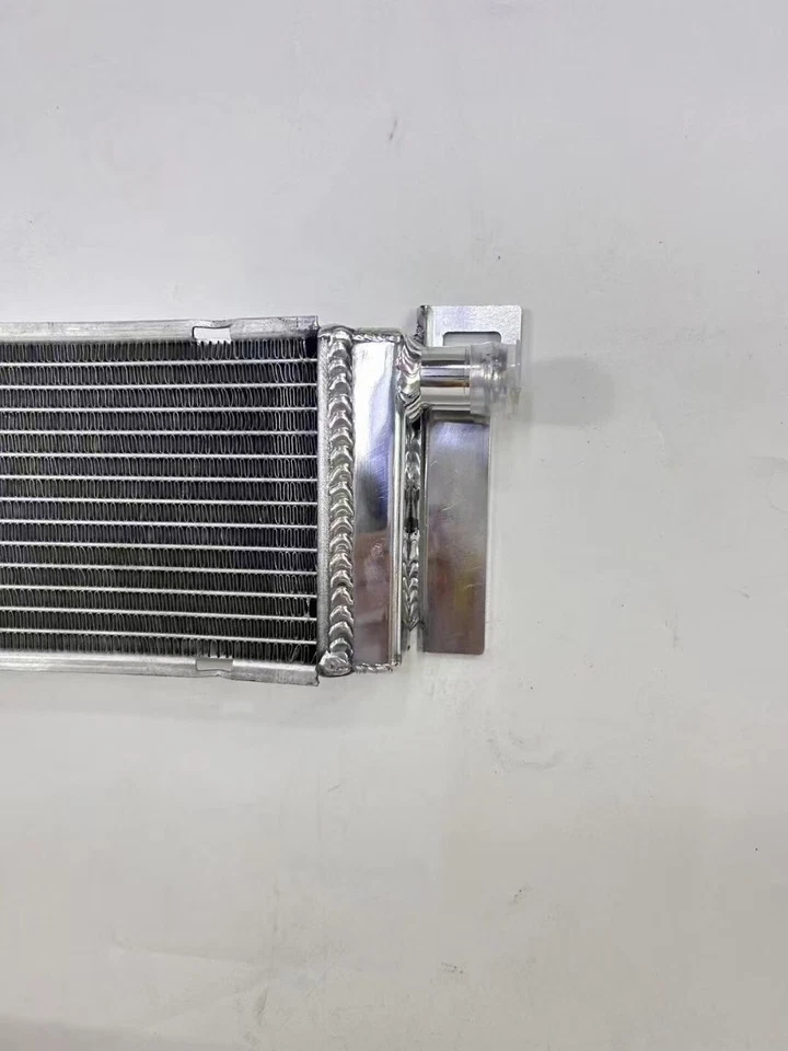 Radiador turbina para AUDI RS6 RS7 4K0 121 002 Foto 4 de 4