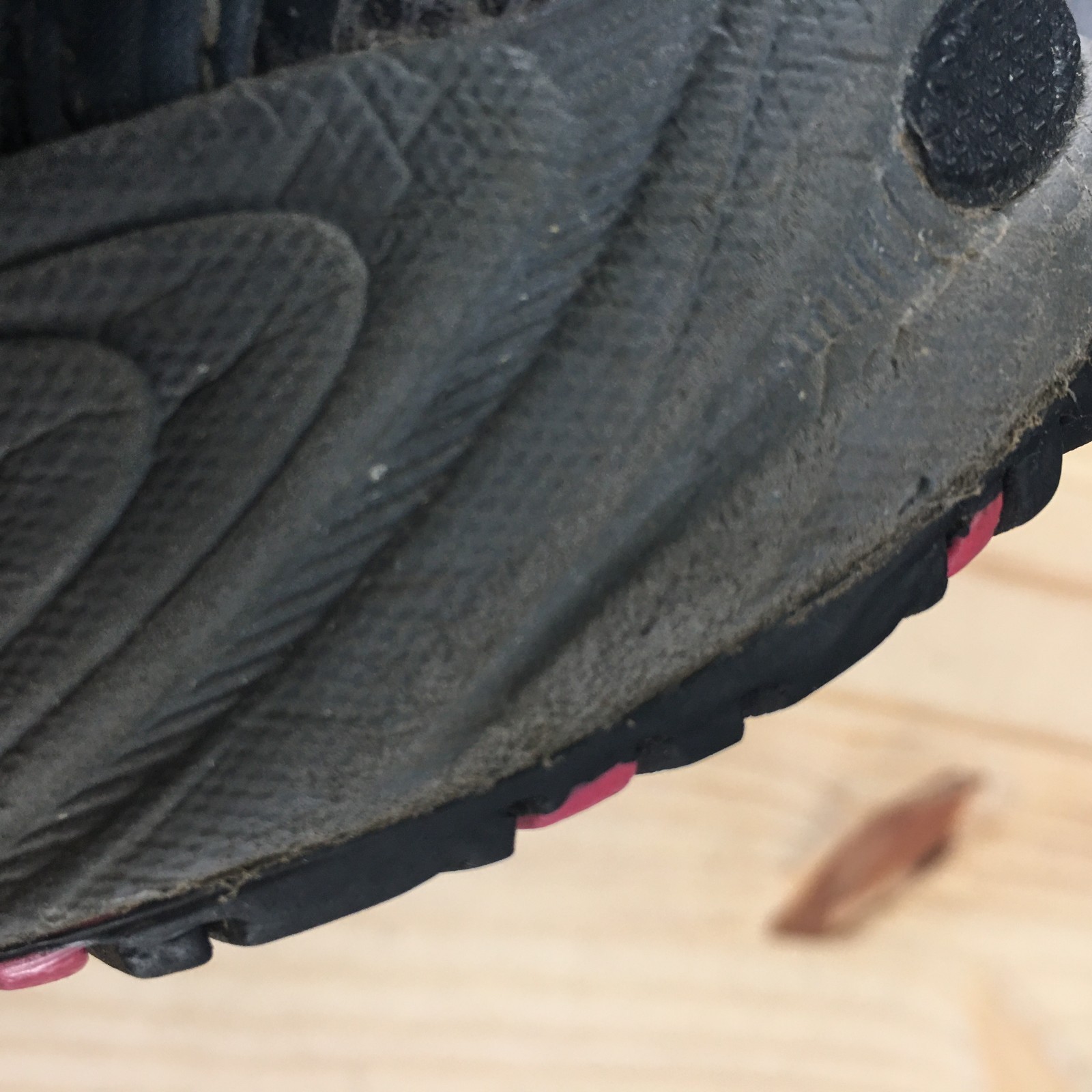 Asics Shoes Womens 8.5 Gray Running Trail Athletic Performance Outdoor Grip thumbnail 4