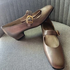 Vintage 1970s Magdesians Metallic Leather Mary Jane Heels Bronze Gold 7.5 USA