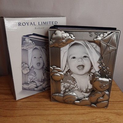 Vtg 1998 Royal Limited Silver Baby Album Frame Holds 80 4x6'' Photos in box