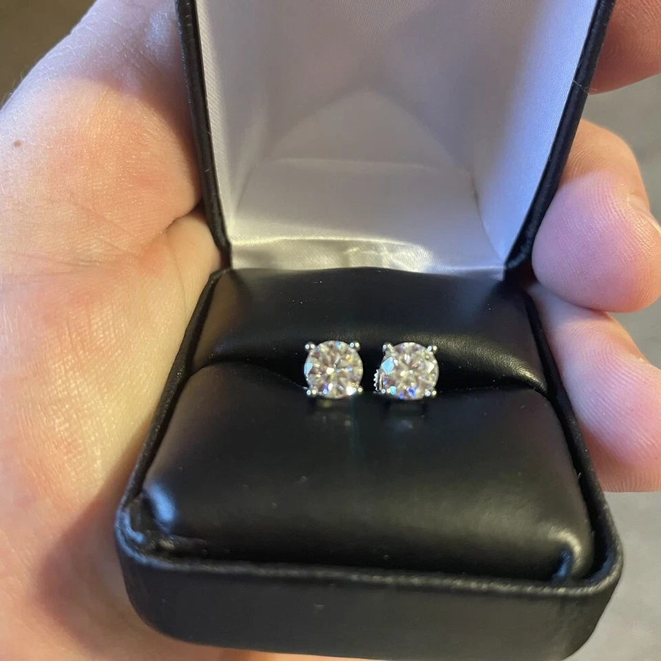 1 ct Moissanite Screw Back 925 Solitaire Stud Earrings -GRA Certified D/VVS1 5mm - Image 2 of 4