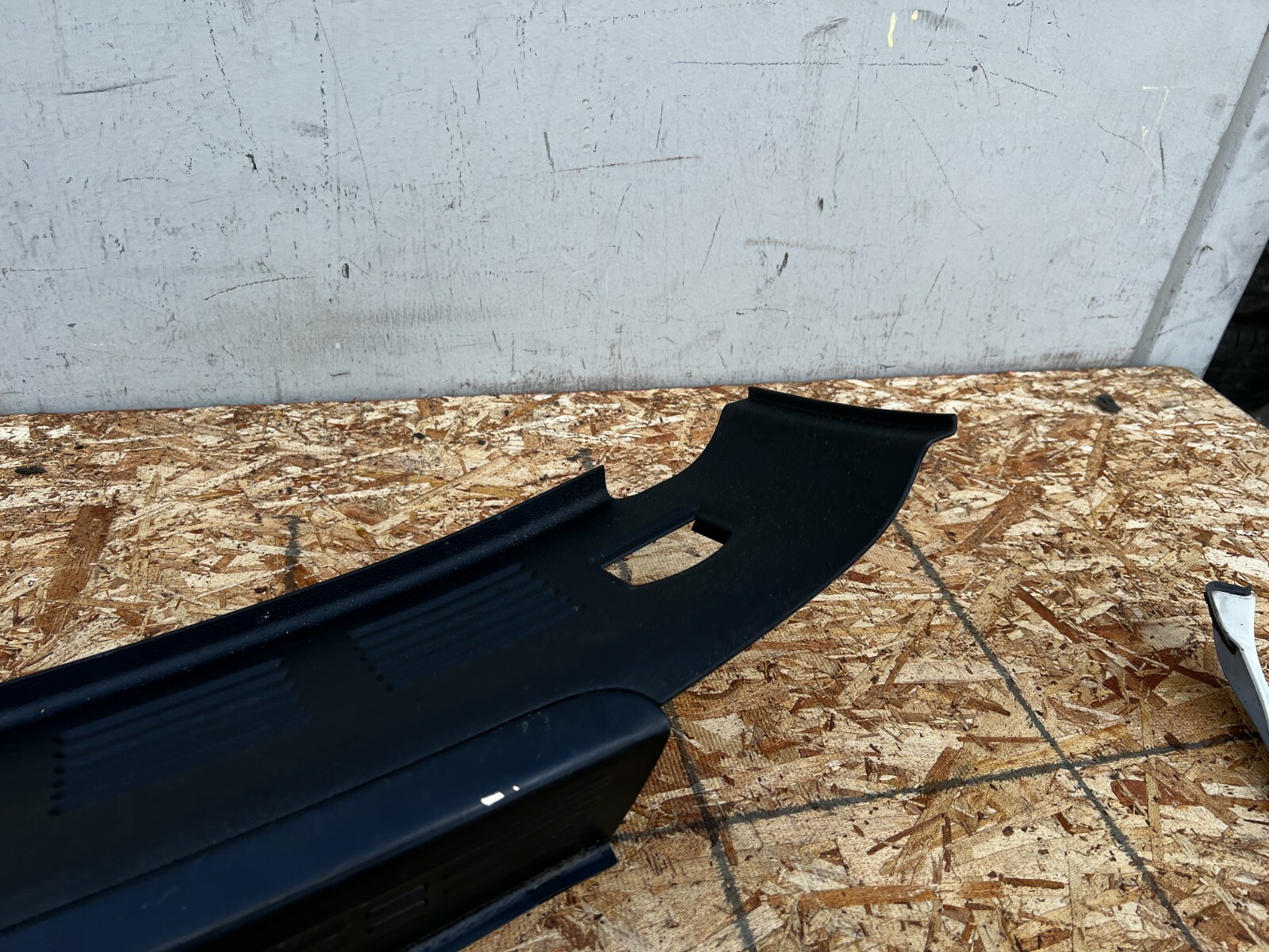 Bentley Flying Spur 2006-2012 REAR Trim molding