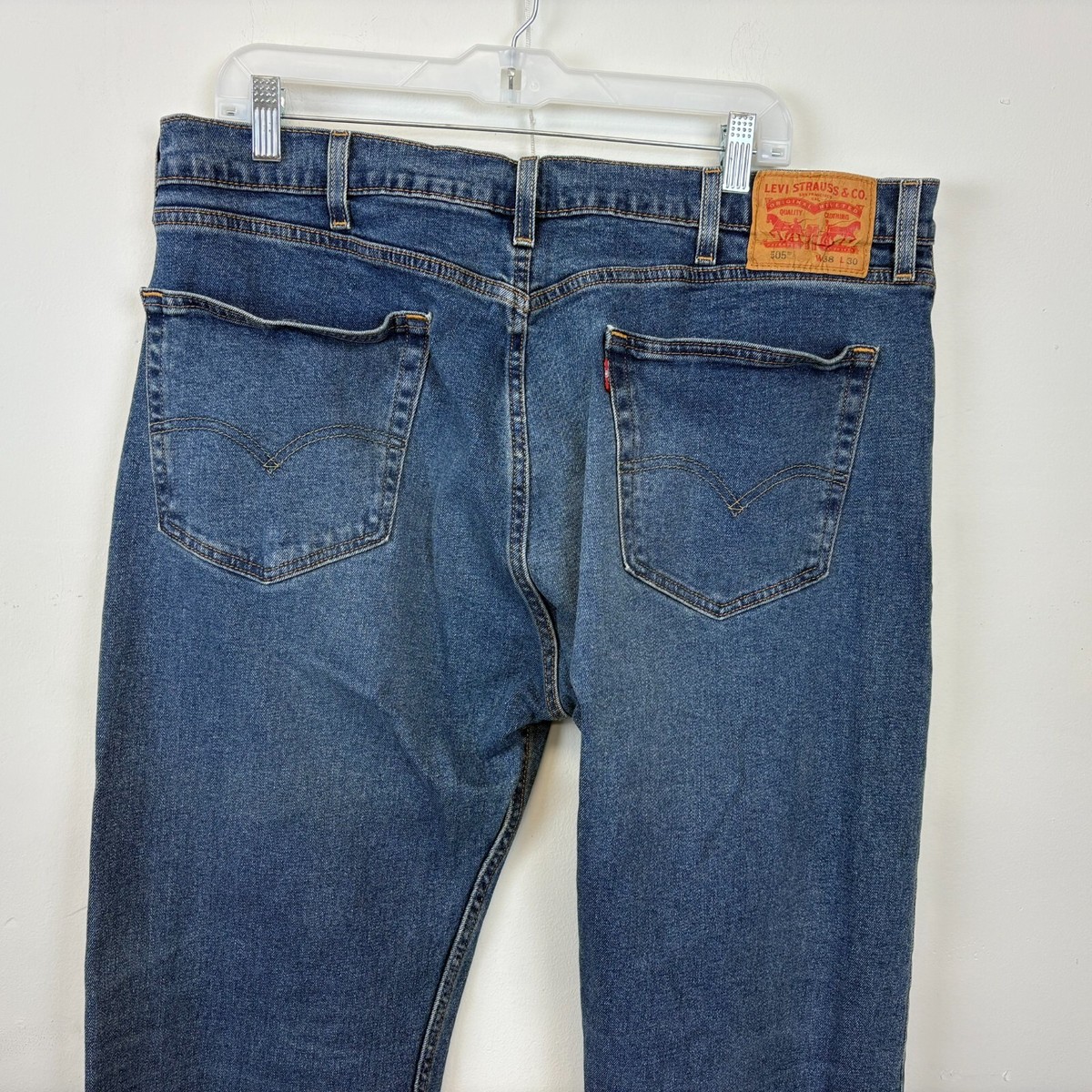 Levis 505 Denim Jeans Mens Size 38 X 30 Blue Straight Leg Zipper Fly - Main Image