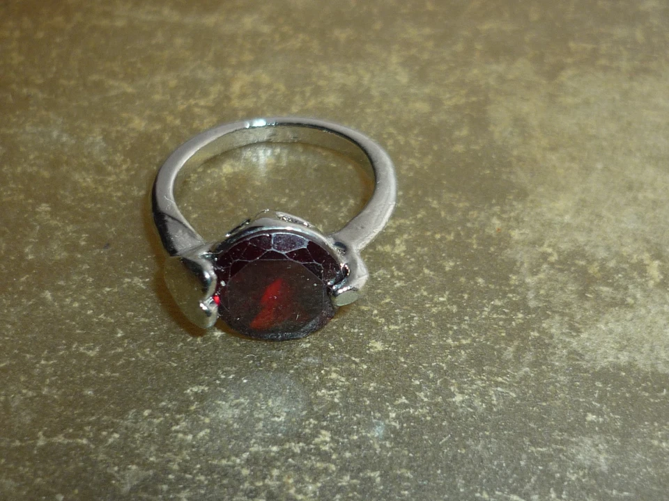 RING FUNKELND METALL HERZ MIT KRISTALL STEIN NEU GR 16 wunderschöne edle Optik