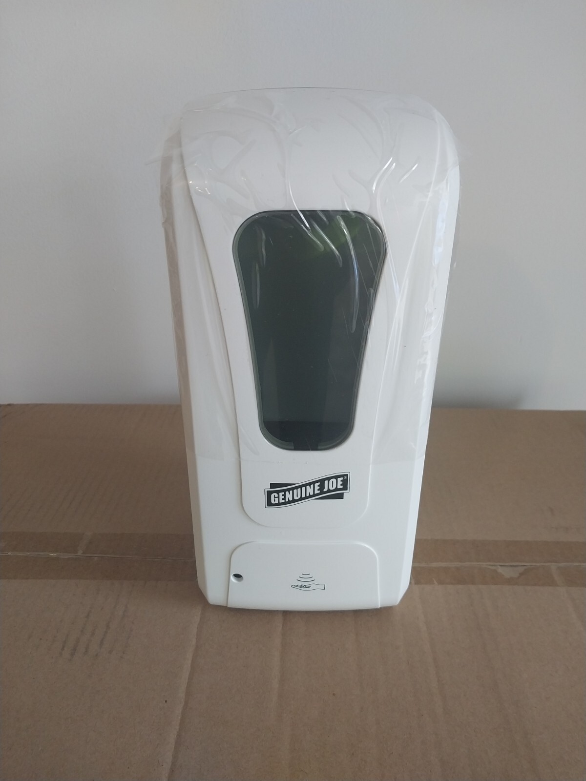 Automatic touchless hand sanitizer dispenser for germ-free hygiene