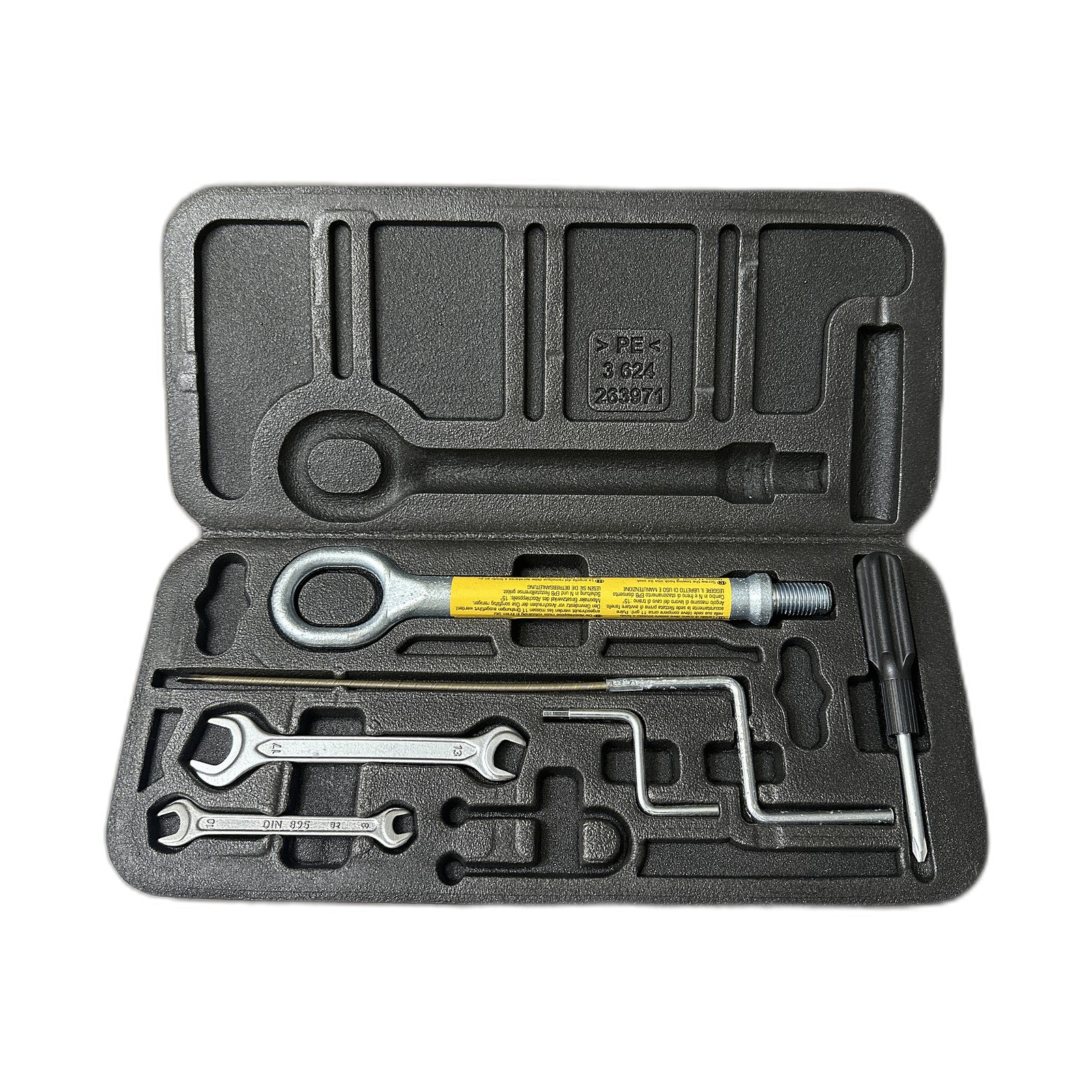 Maserati Levante 2022 Tool kits Set P/N 910043048