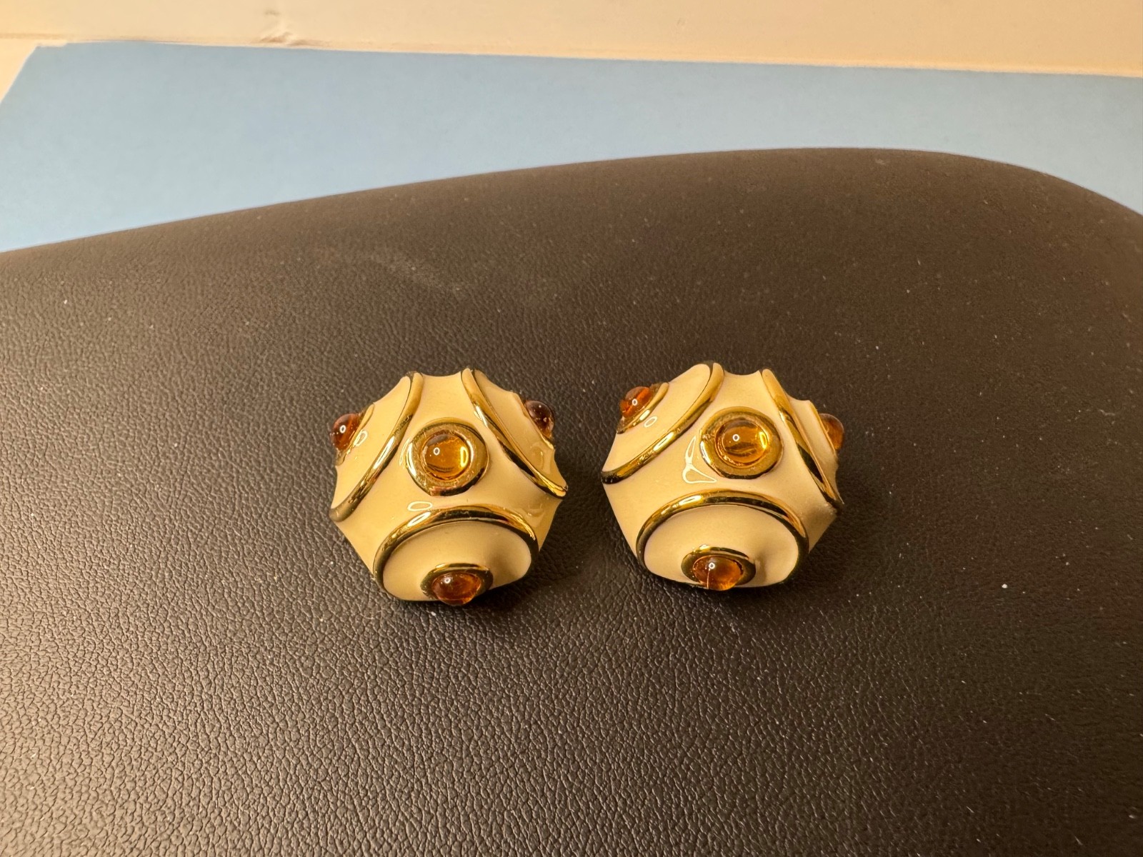 VTG KENNETH JAY LANE CLIP EARRINGS GOLD WITH ENAM… - image 11